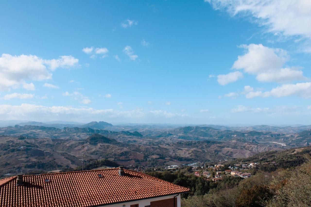 Above The Sky - Flying Apartment San Marino Buitenkant foto